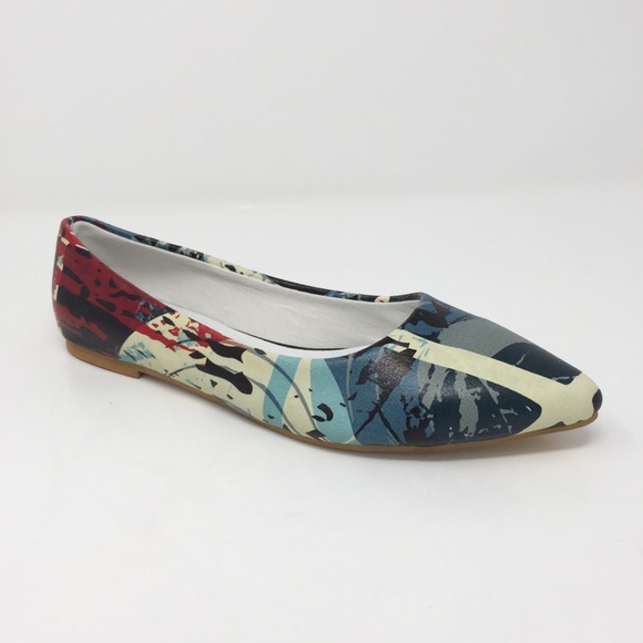 streetfly Shoes - Streetfly graffiti print point Toe ballerina flats